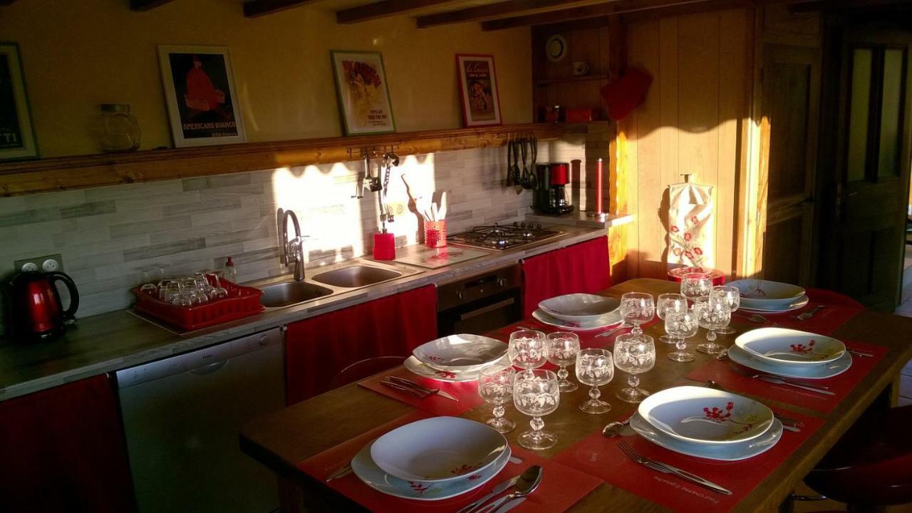 Gîte  Orée des bois Vertolaye Esterno foto