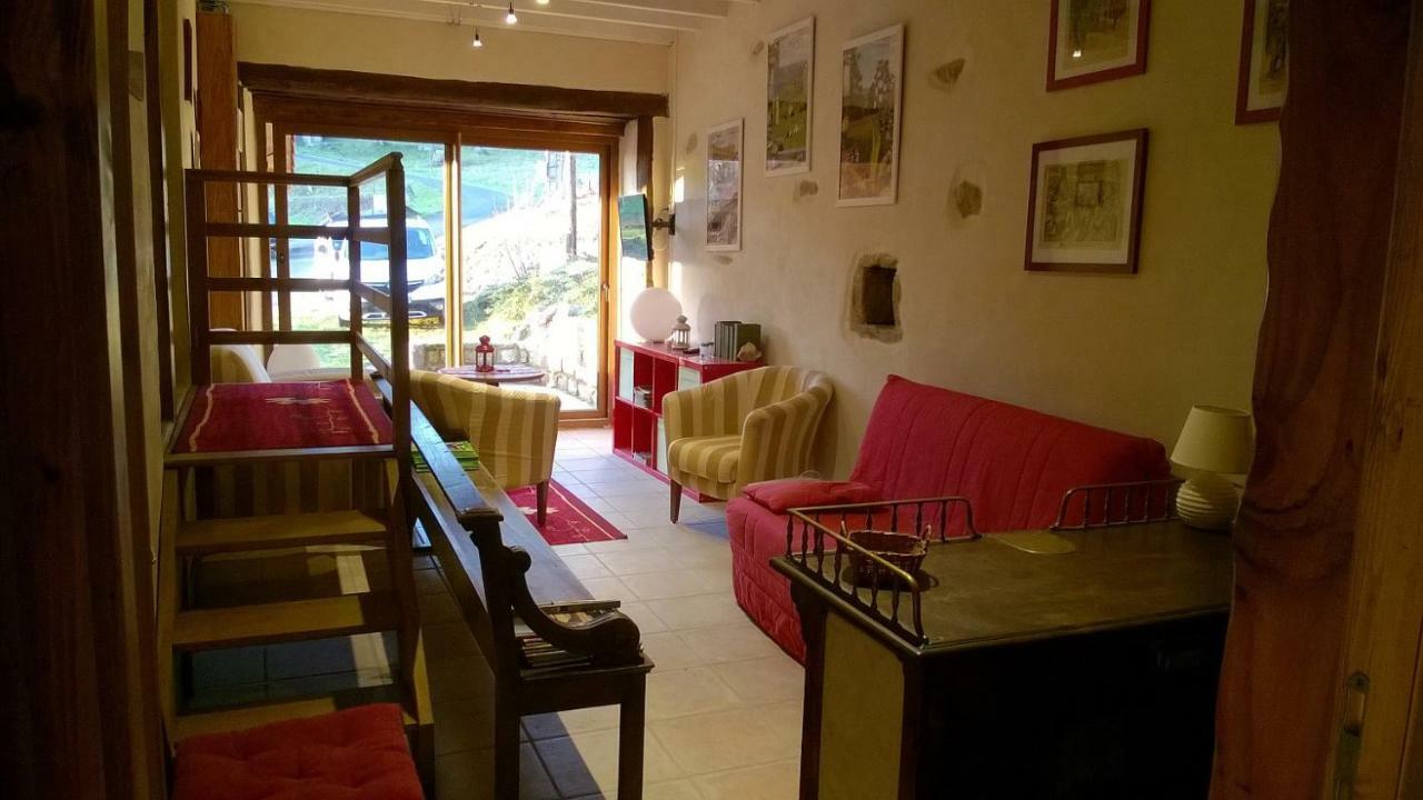 Gîte  Orée des bois Vertolaye Esterno foto